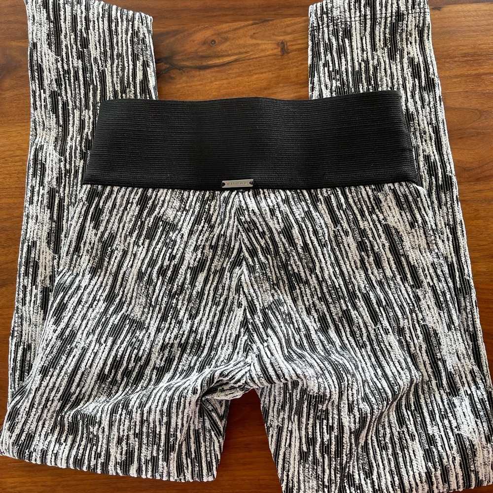 Koral cropped leggings
